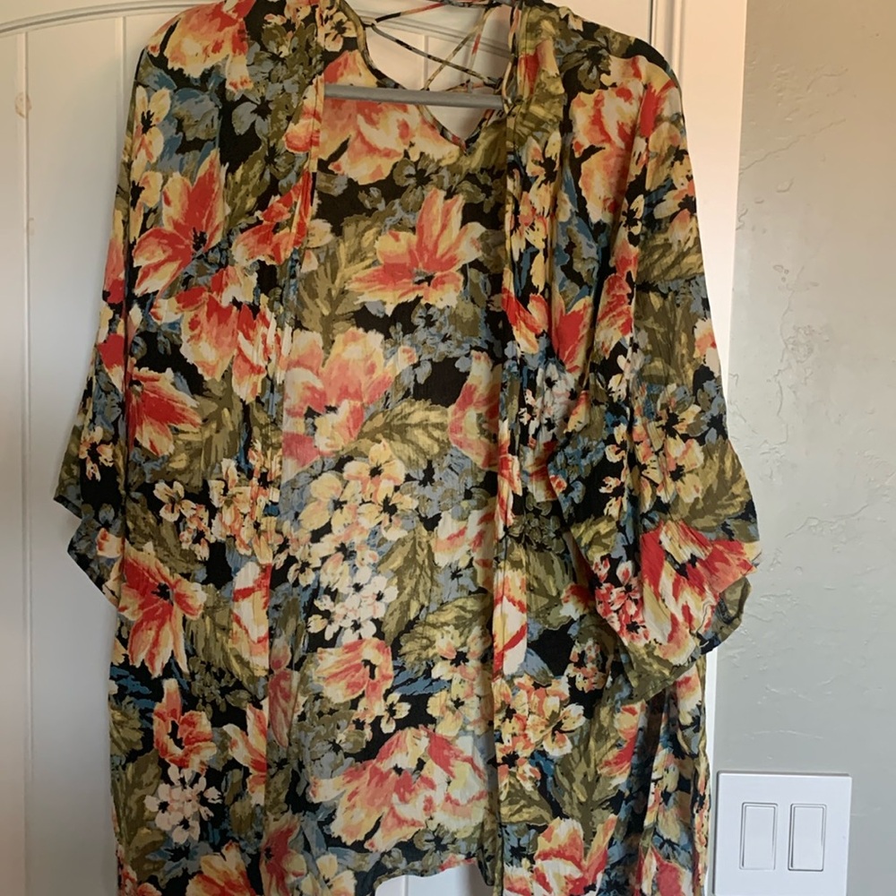 Billabong Womens Kimono Small Medium Floral Duster Boho Hippie Wrap Swim Coverup